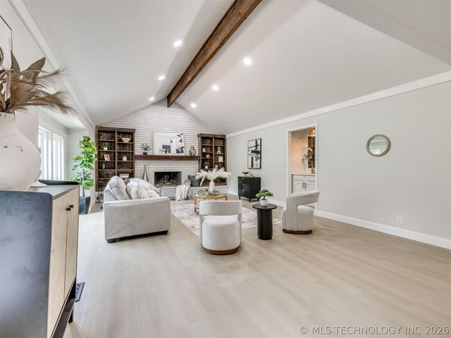 826 Lynwood Lane, Broken Arrow, OK 74011