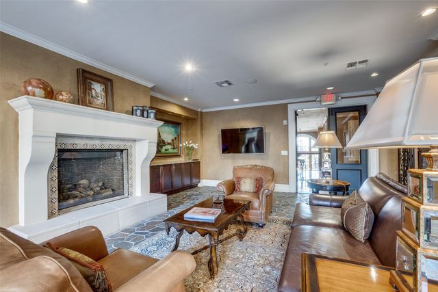 8616 Turtle Creek Boulevard 319, Dallas, TX 75225