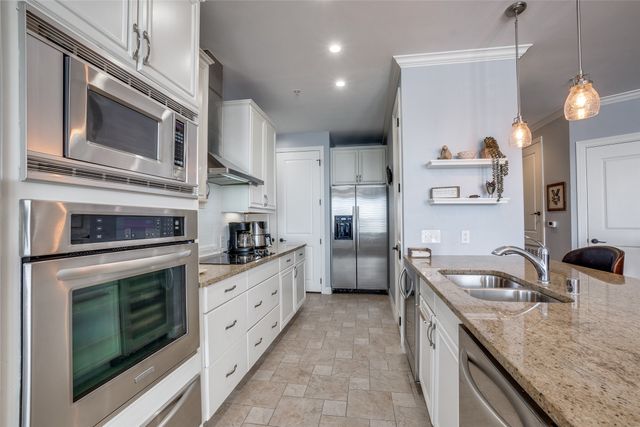 8616 Turtle Creek Boulevard 319, Dallas, TX 75225