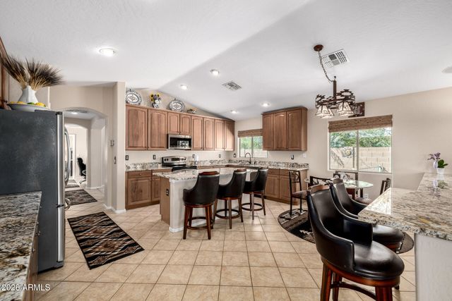 31267 N SADDLEBAG Lane, San Tan Valley, AZ 85143