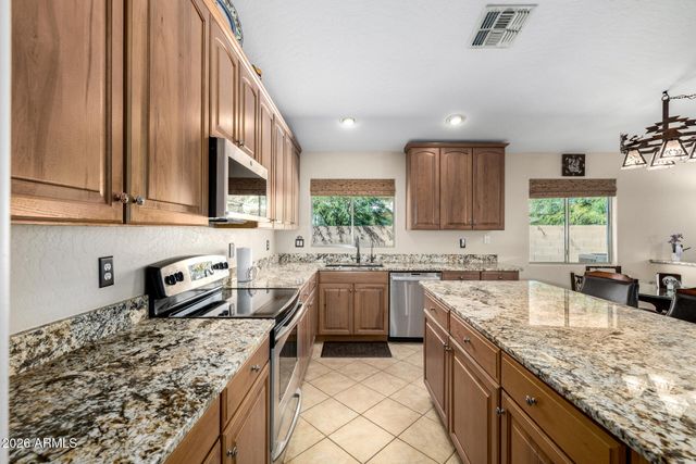 31267 N SADDLEBAG Lane, San Tan Valley, AZ 85143