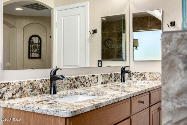 31267 N SADDLEBAG Lane, San Tan Valley, AZ 85143