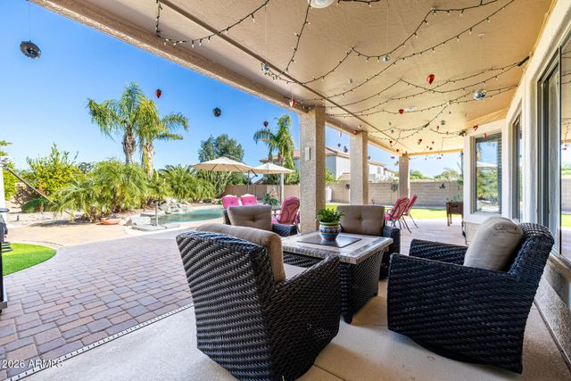 31267 N SADDLEBAG Lane, San Tan Valley, AZ 85143