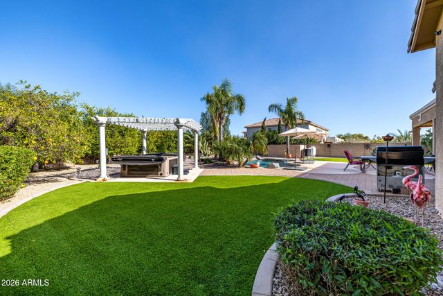 31267 N SADDLEBAG Lane, San Tan Valley, AZ 85143