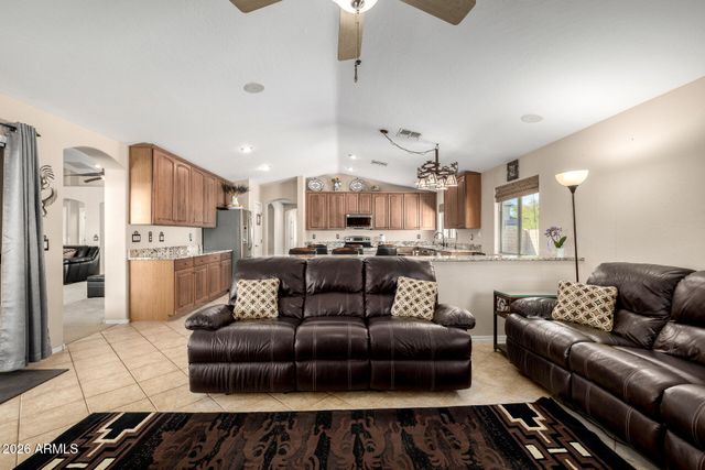 31267 N SADDLEBAG Lane, San Tan Valley, AZ 85143