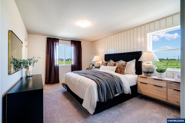830 Sifuentez Ct, Woodburn, OR 97071