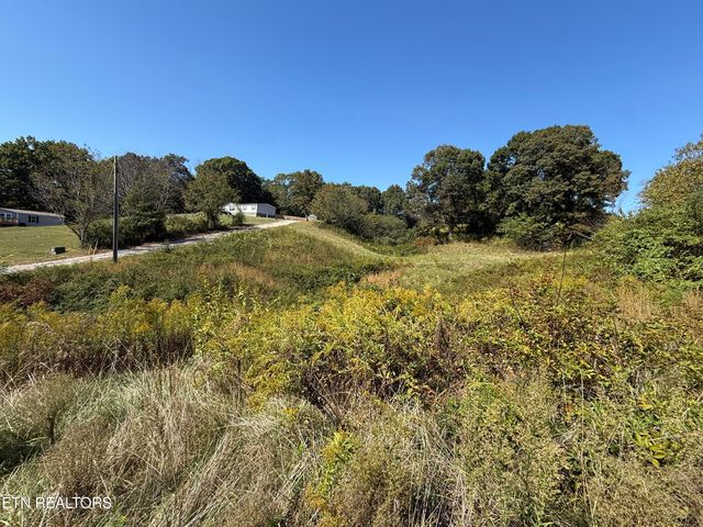 426 Foster Rd, Lenoir City, TN 37771