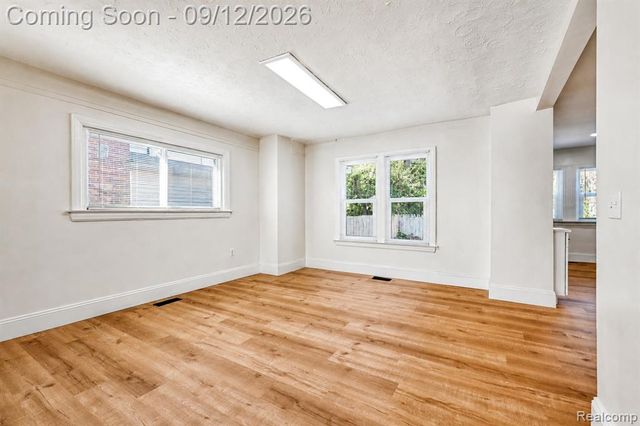 17545 Pennington Drive, Detroit, MI 48221