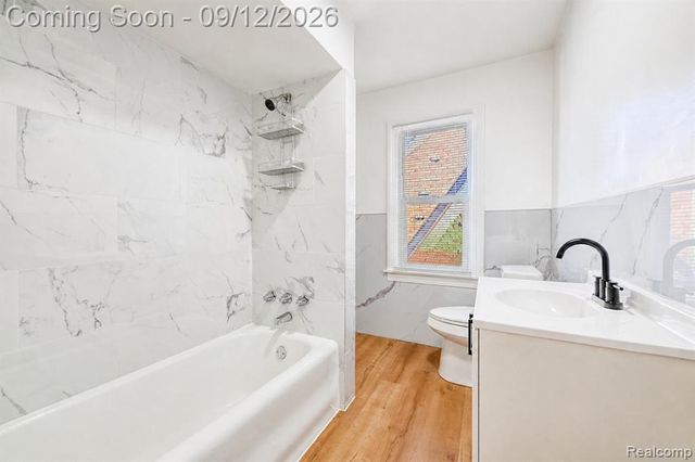 17545 Pennington Drive, Detroit, MI 48221