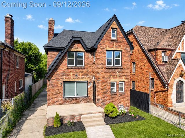 17545 Pennington Drive, Detroit, MI 48221