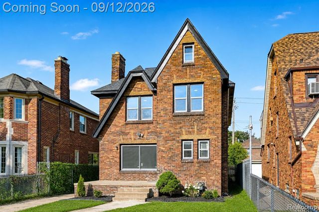 17545 Pennington Drive, Detroit, MI 48221