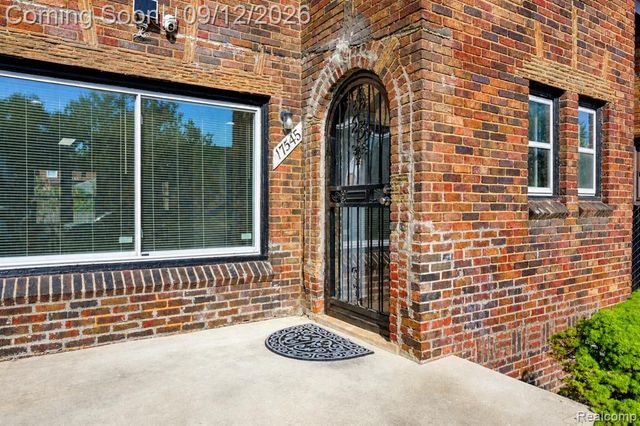17545 Pennington Drive, Detroit, MI 48221