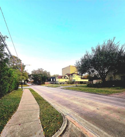 851 Jaquet Drive, Bellaire, TX 77401