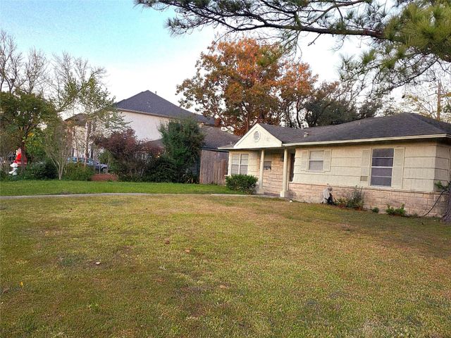 851 Jaquet Drive, Bellaire, TX 77401