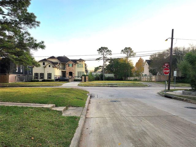 851 Jaquet Drive, Bellaire, TX 77401