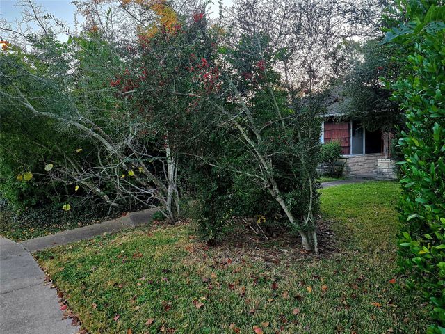 851 Jaquet Drive, Bellaire, TX 77401