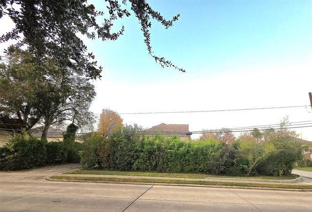 851 Jaquet Drive, Bellaire, TX 77401