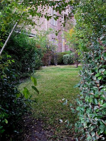 851 Jaquet Drive, Bellaire, TX 77401