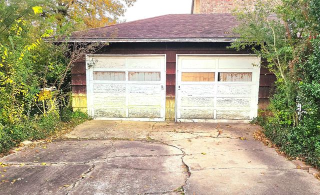 851 Jaquet Drive, Bellaire, TX 77401