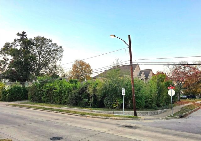 851 Jaquet Drive, Bellaire, TX 77401