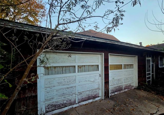 851 Jaquet Drive, Bellaire, TX 77401