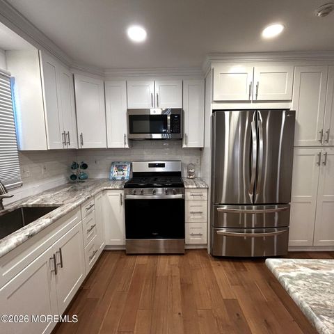 24 Edinburgh Drive 24A, Monroe, NJ 08831