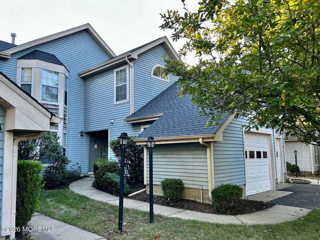 24 Edinburgh Drive 24A, Monroe, NJ 08831