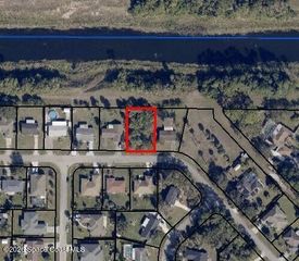543 Evergreen Street NE, Palm Bay, FL 32907