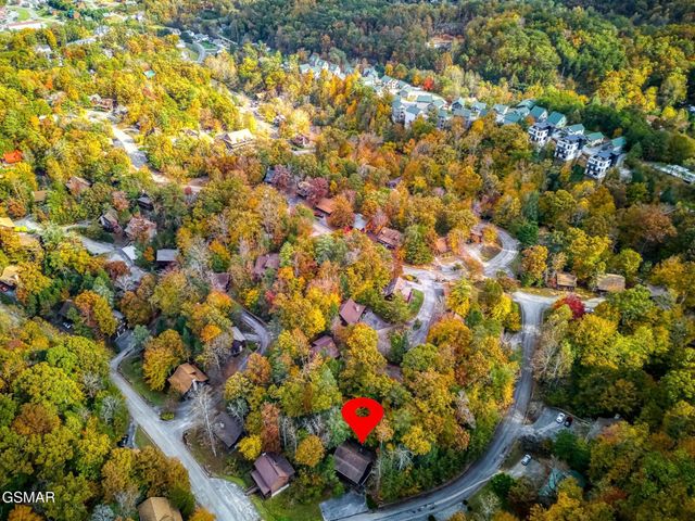 679 Eagles Boulevard Way, Pigeon Forge, TN 37863