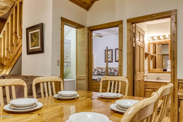 679 Eagles Boulevard Way, Pigeon Forge, TN 37863