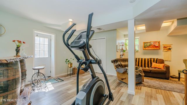 6608 Rockbridge Lane, Knoxville, TN 37921