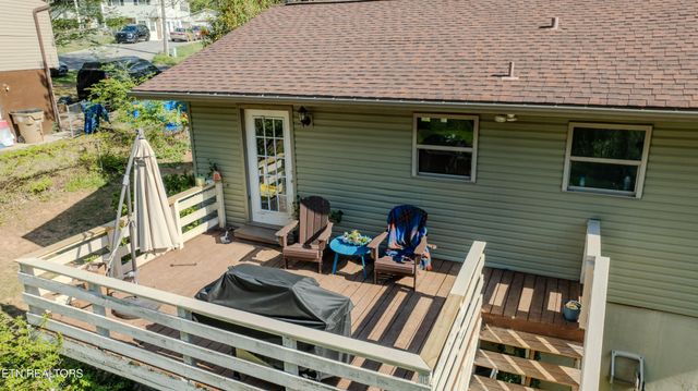 6608 Rockbridge Lane, Knoxville, TN 37921