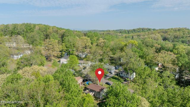 6608 Rockbridge Lane, Knoxville, TN 37921
