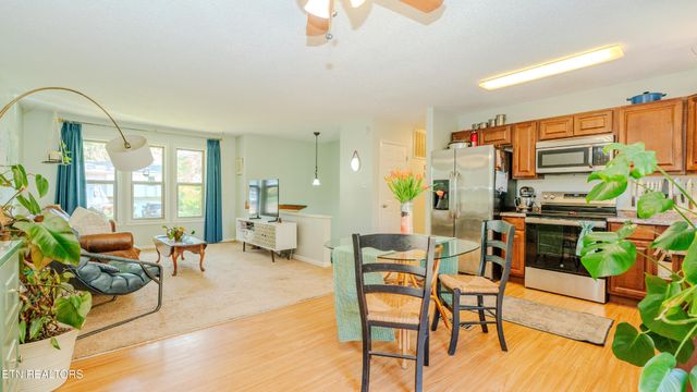 6608 Rockbridge Lane, Knoxville, TN 37921