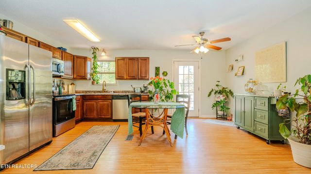 6608 Rockbridge Lane, Knoxville, TN 37921