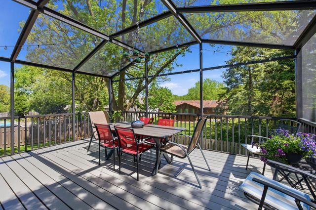 793 Torchwood Drive, New Brighton, MN 55112