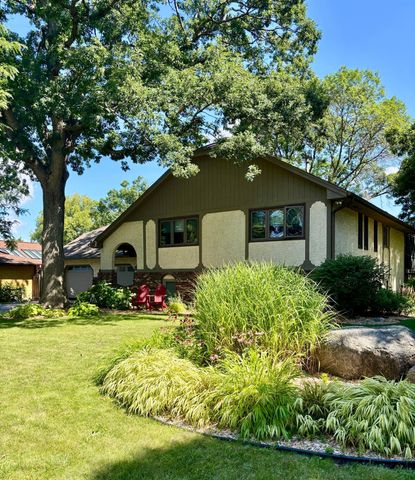 793 Torchwood Drive, New Brighton, MN 55112