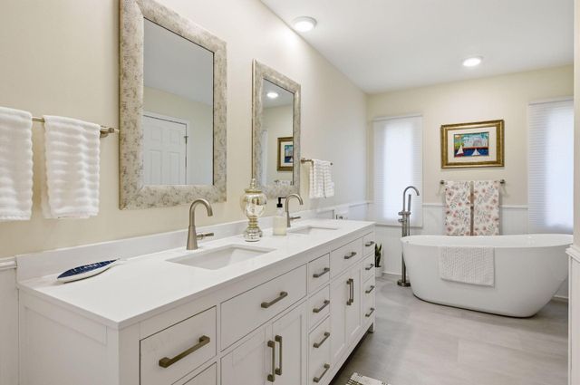 793 Torchwood Drive, New Brighton, MN 55112