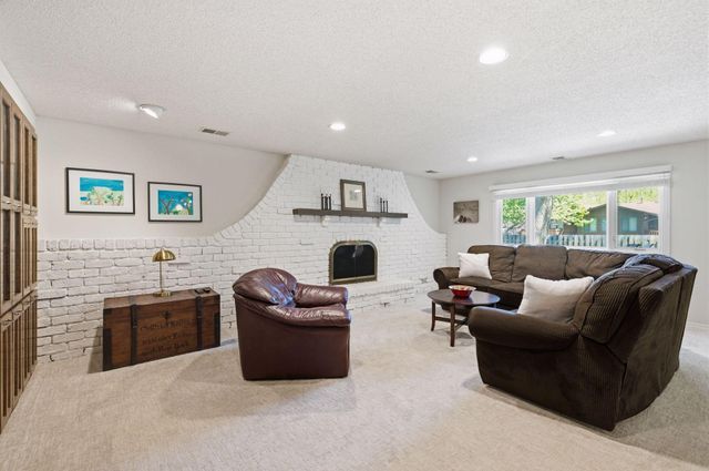793 Torchwood Drive, New Brighton, MN 55112