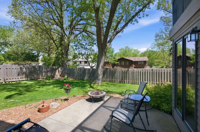 793 Torchwood Drive, New Brighton, MN 55112