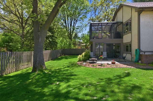 793 Torchwood Drive, New Brighton, MN 55112