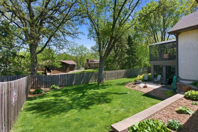 793 Torchwood Drive, New Brighton, MN 55112