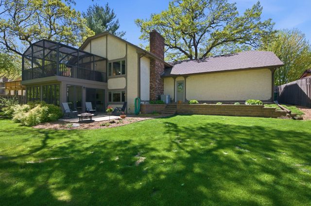 793 Torchwood Drive, New Brighton, MN 55112