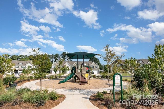 752 Kitfox Drive NW, Concord, NC 28027