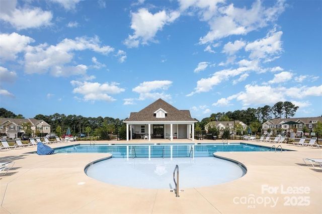 752 Kitfox Drive NW, Concord, NC 28027