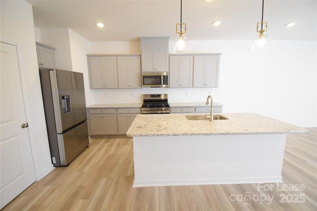 752 Kitfox Drive NW, Concord, NC 28027