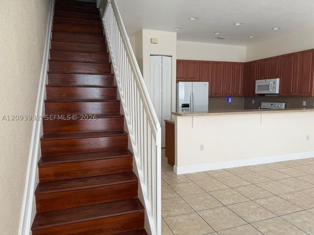 14624 SW 5th St 4-5, Pembroke Pines, FL 33027