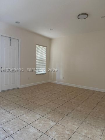14624 SW 5th St 4-5, Pembroke Pines, FL 33027