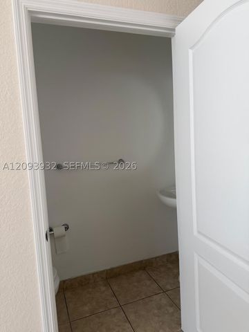 14624 SW 5th St 4-5, Pembroke Pines, FL 33027