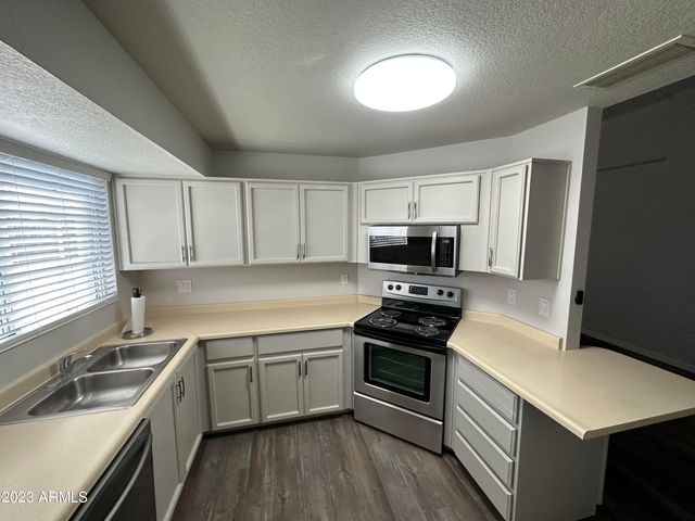 314 E Hartford Avenue, Phoenix, AZ 85022